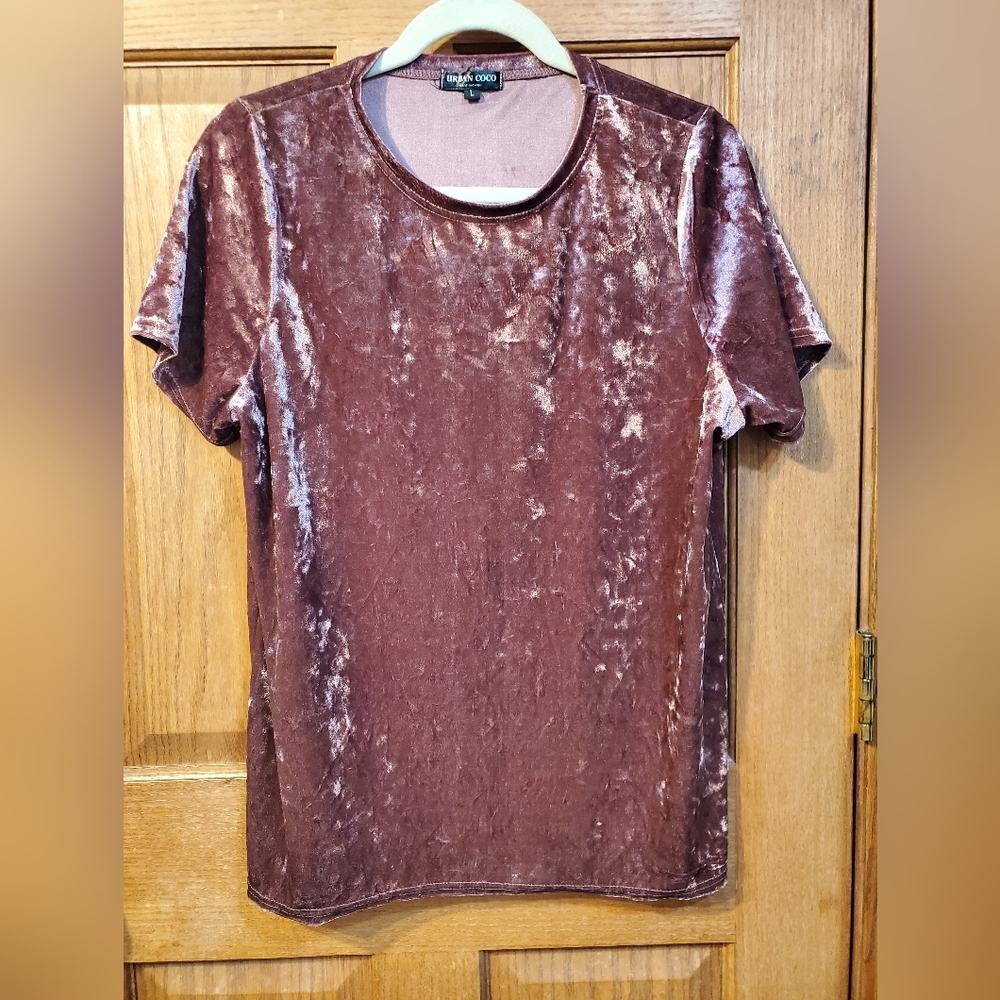 Urban Coco Women's Velvet T-Shirt Blouse Size L (purplish)
